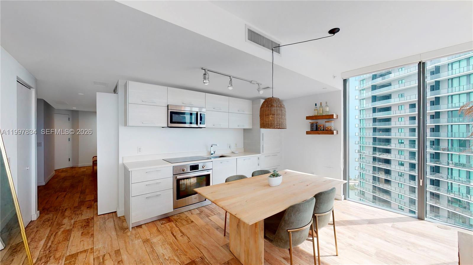 650 NE 32nd St #4607 Miami, FL 33137