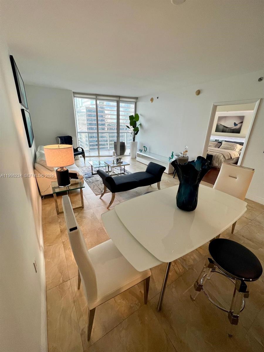image Icon Brickell II13