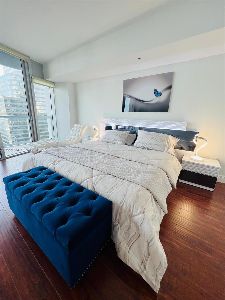 image Icon Brickell II2