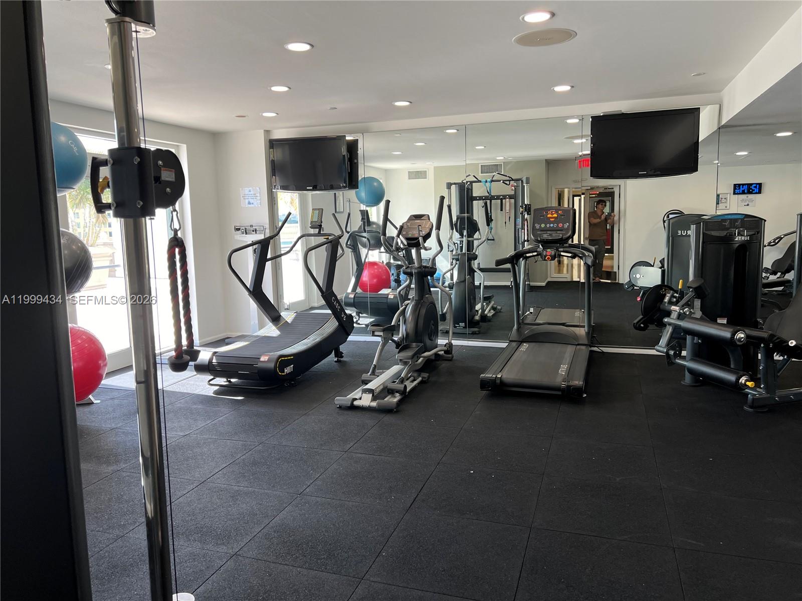 image Ten Aragon Condo19