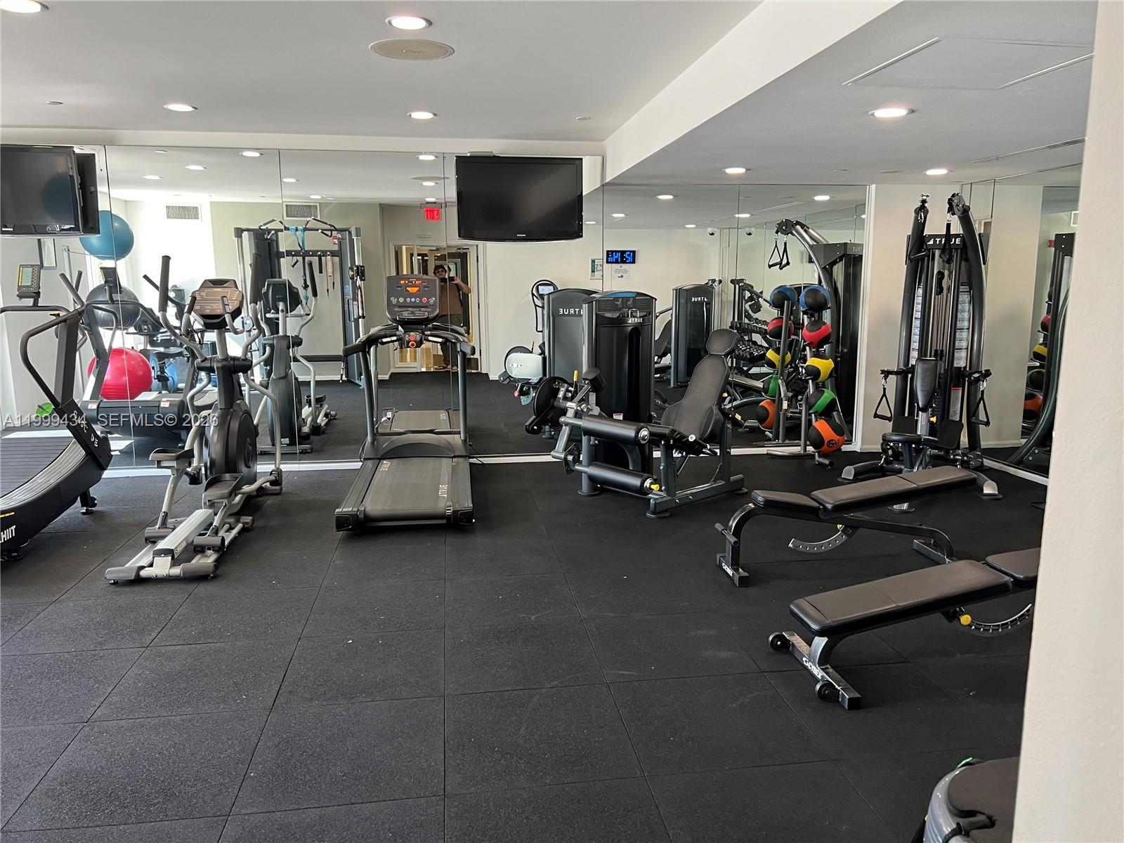 image Ten Aragon Condo20