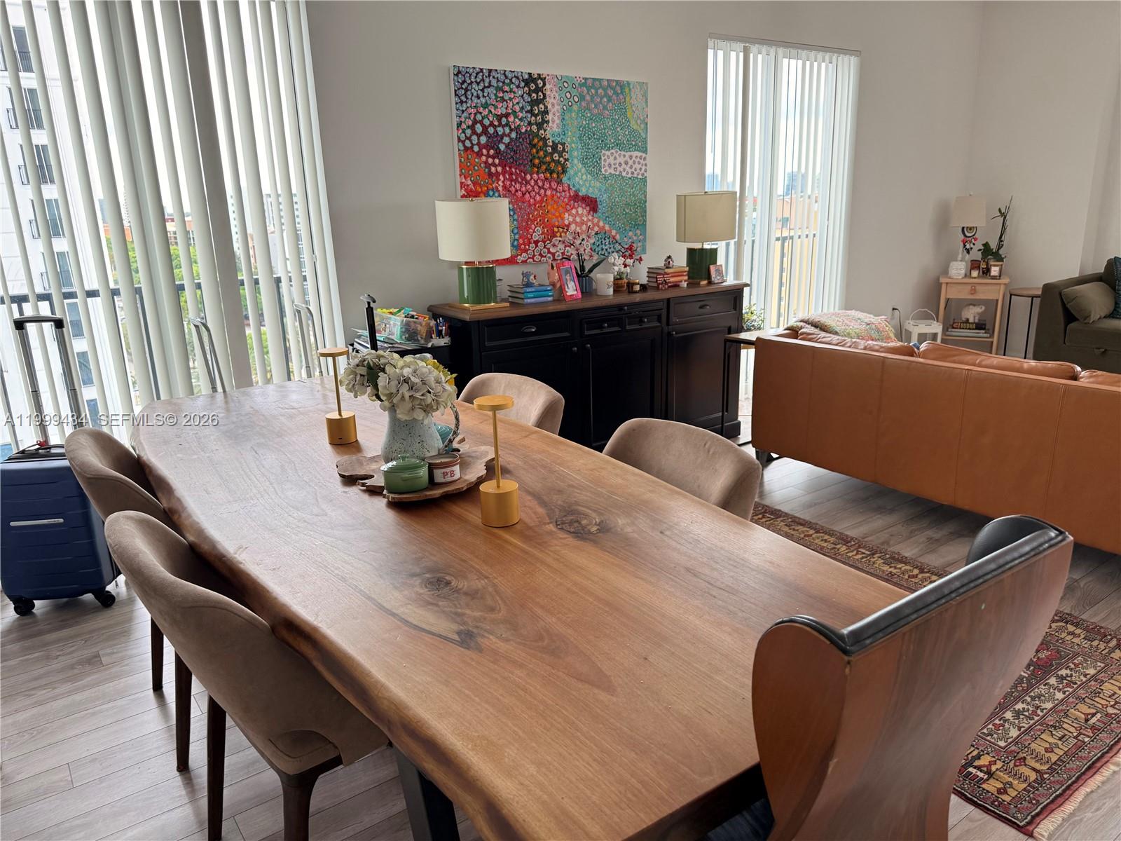 image Ten Aragon Condo4