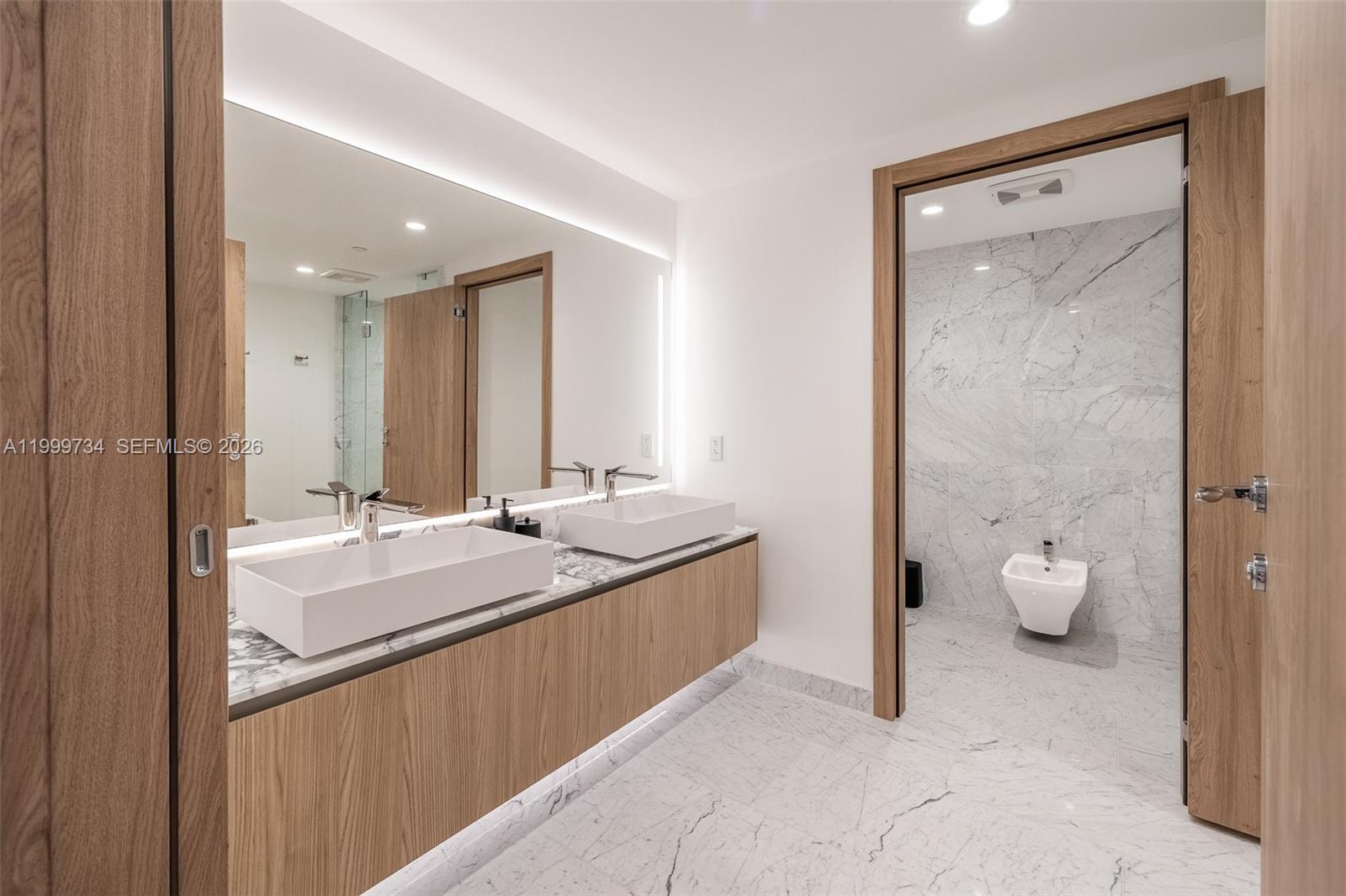 1135 103rd St #405 Bay Harbor Islands, FL 33154