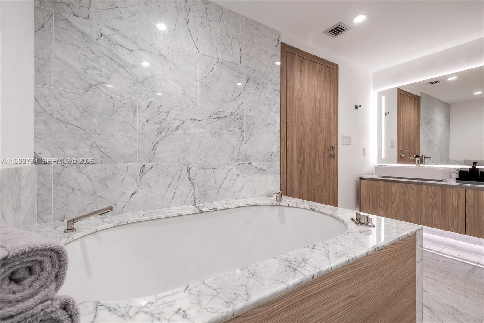 1135 103rd St #405 Bay Harbor Islands, FL 33154