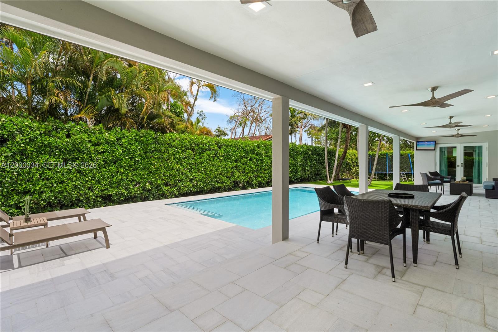 9511 SW 93rd St Miami, FL 33176