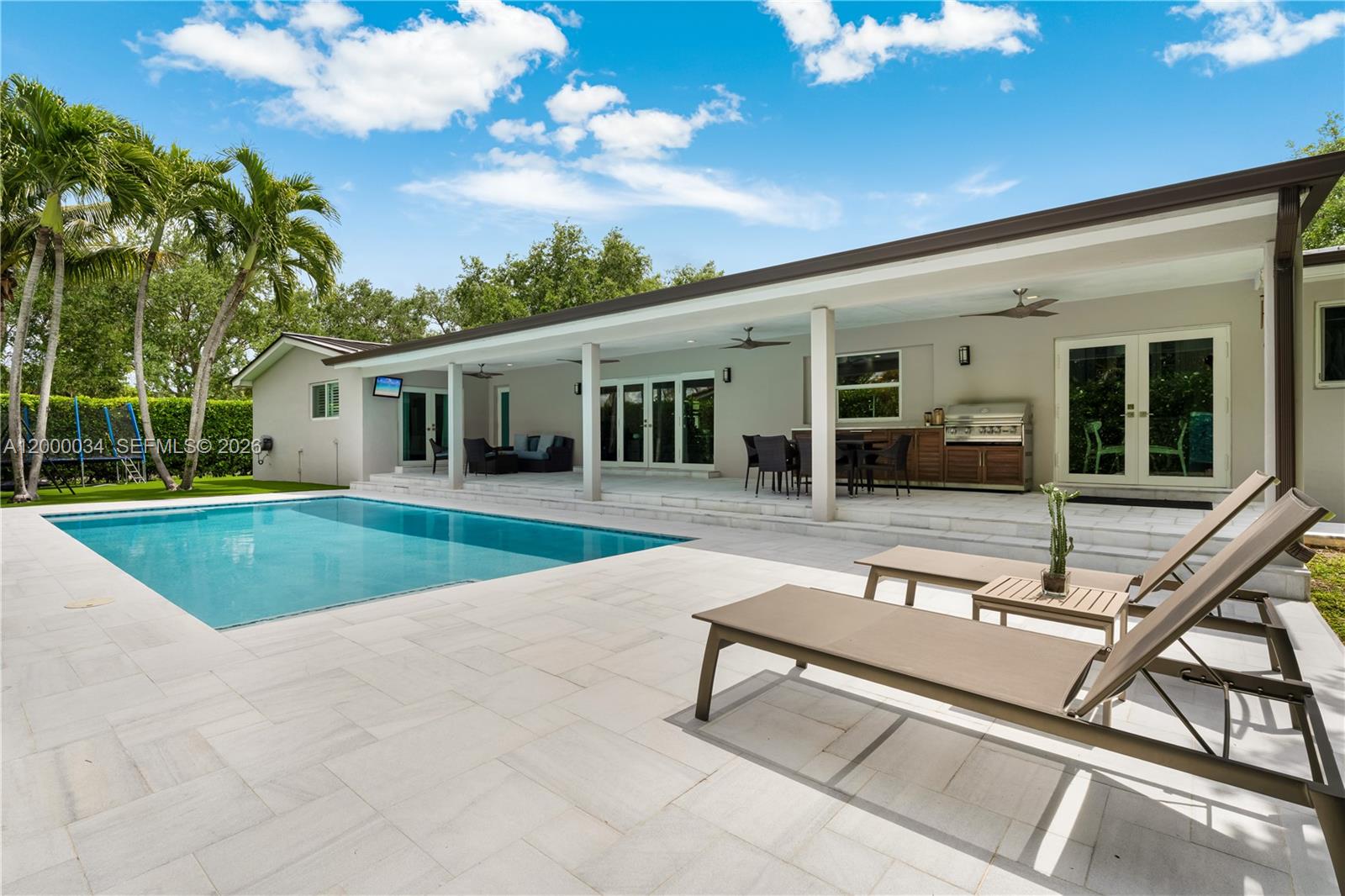 9511 SW 93rd St Miami, FL 33176