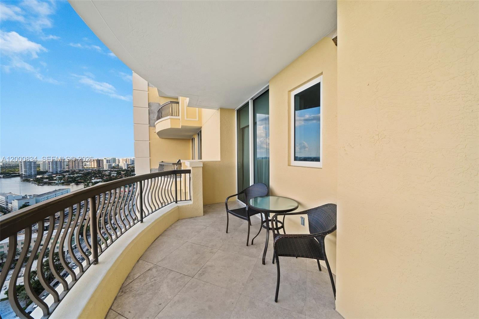 image Acqualina Residences37