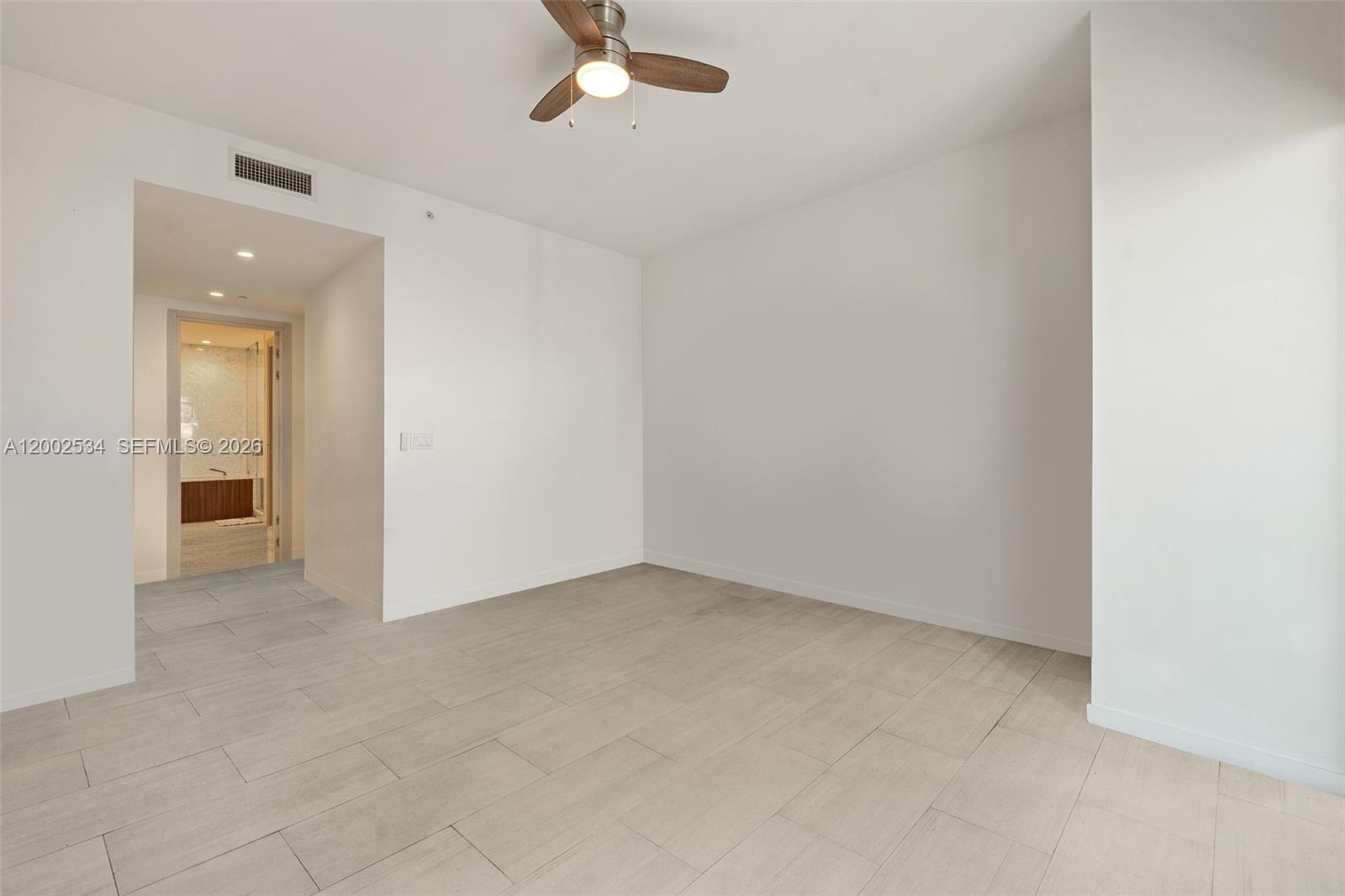 1000 Brickell Plz #PH5103 Miami, FL 33131