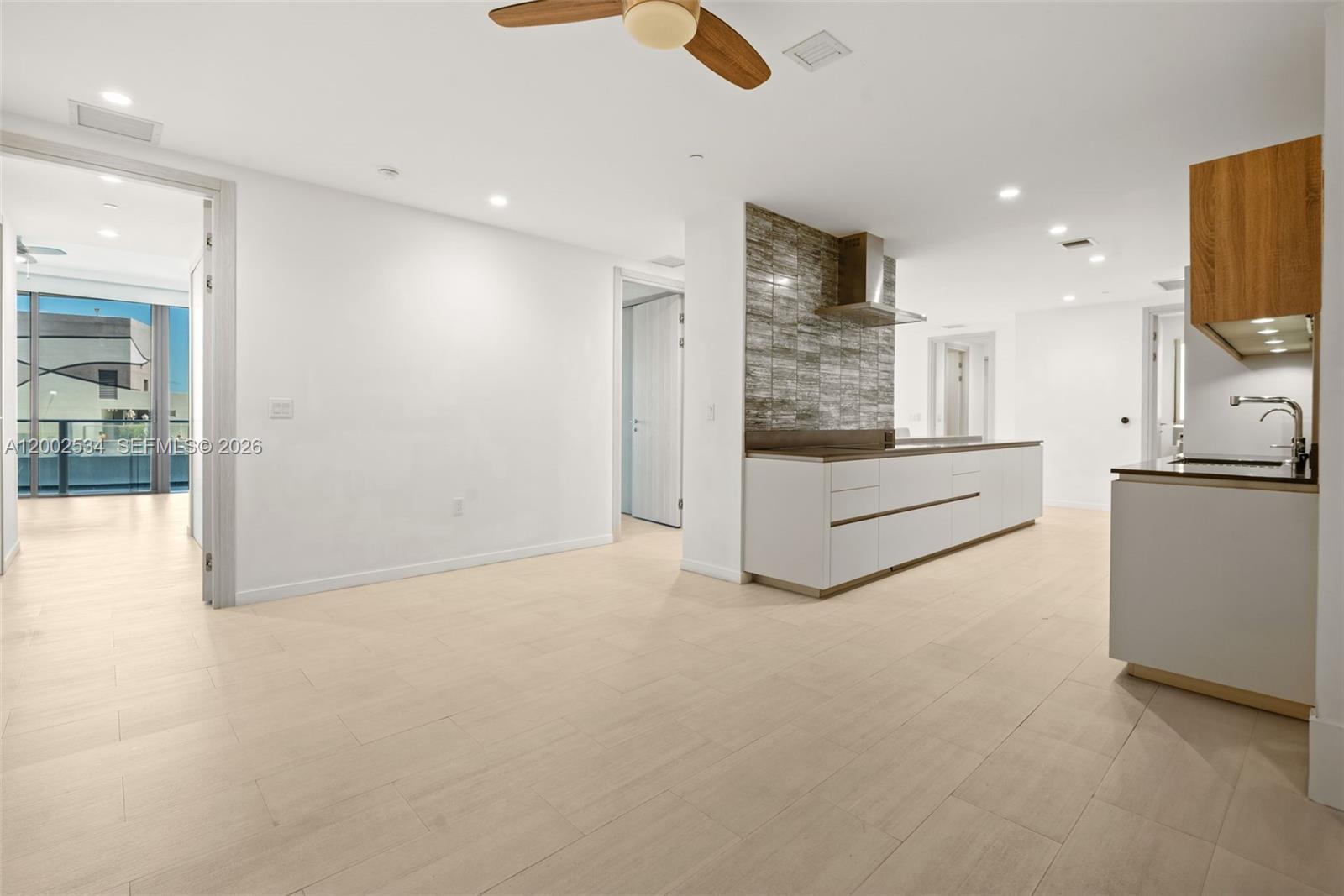 1000 Brickell Plz #PH5103 Miami, FL 33131