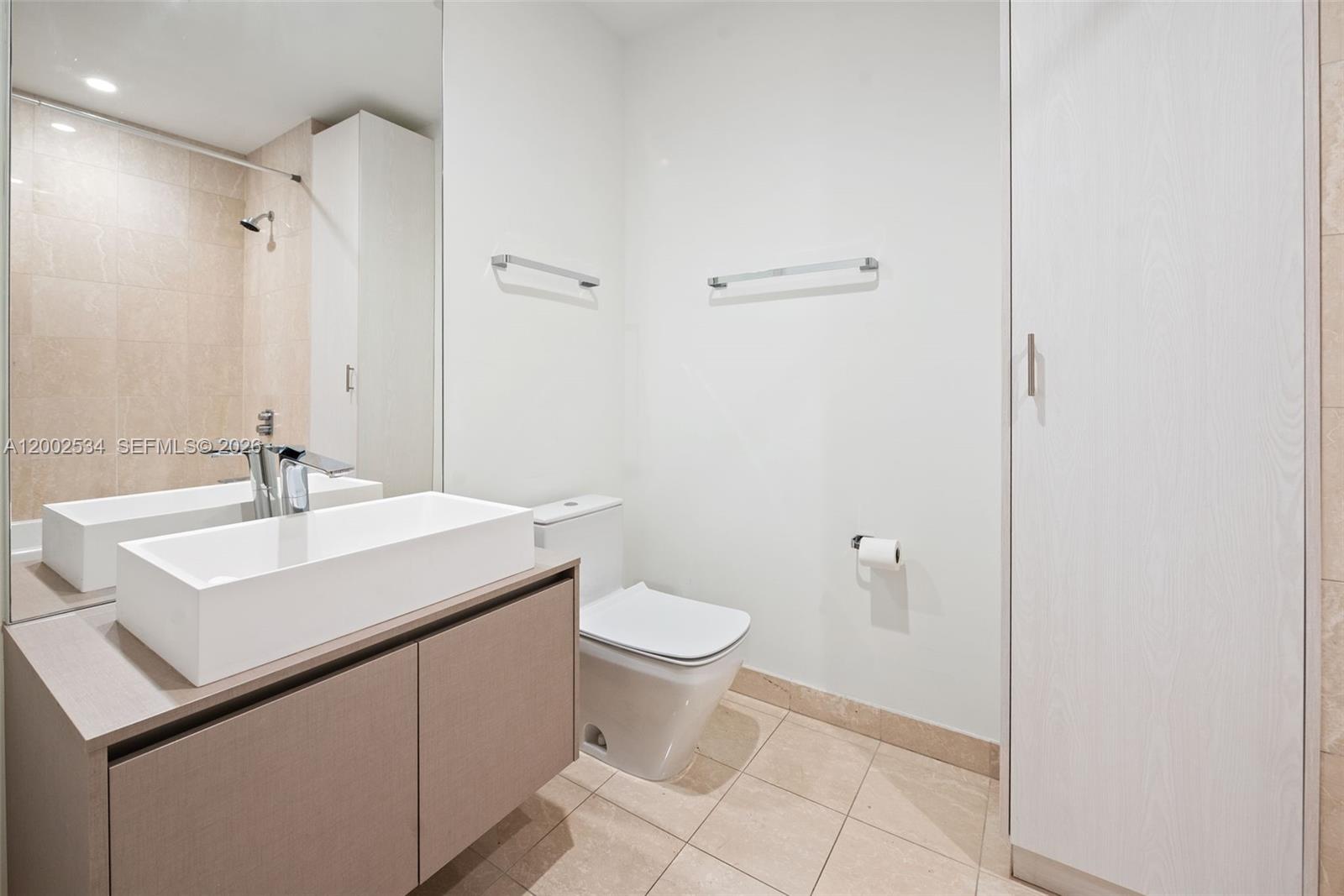 1000 Brickell Plz #PH5103 Miami, FL 33131