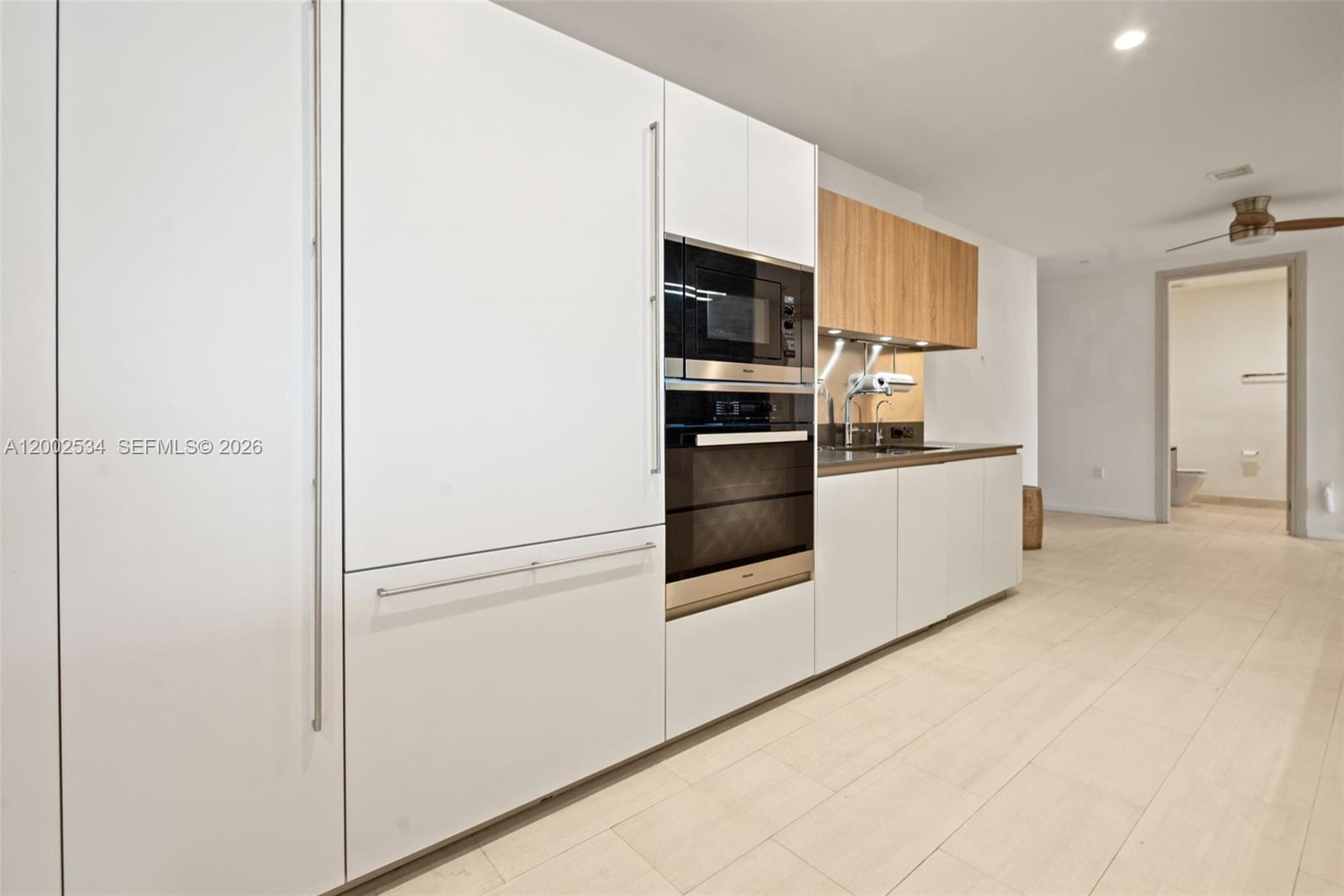 1000 Brickell Plz #PH5103 Miami, FL 33131