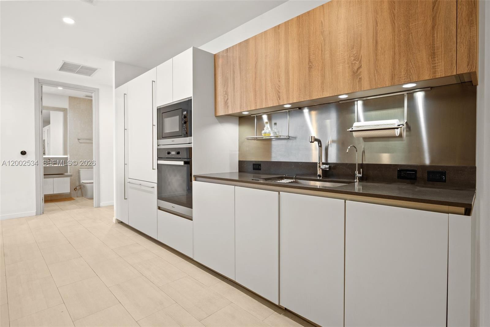 1000 Brickell Plz #PH5103 Miami, FL 33131