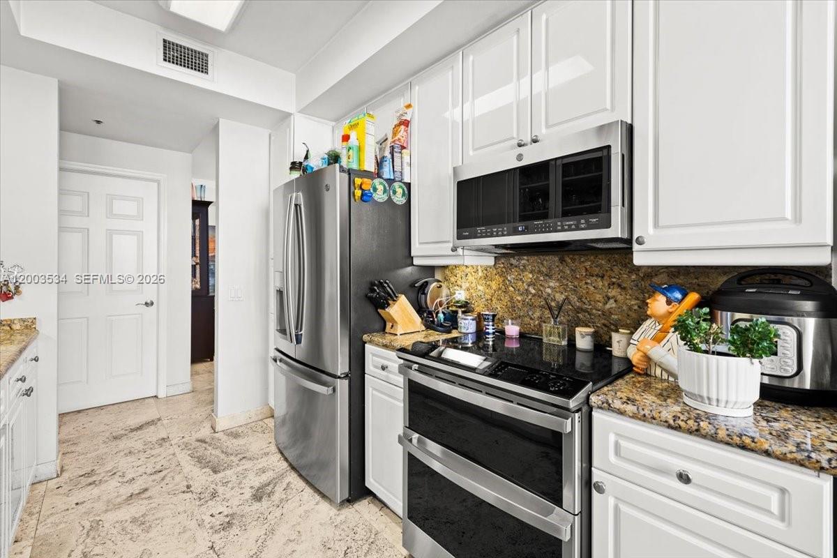 808 Brickell Key Dr #1205 Miami, FL 33131