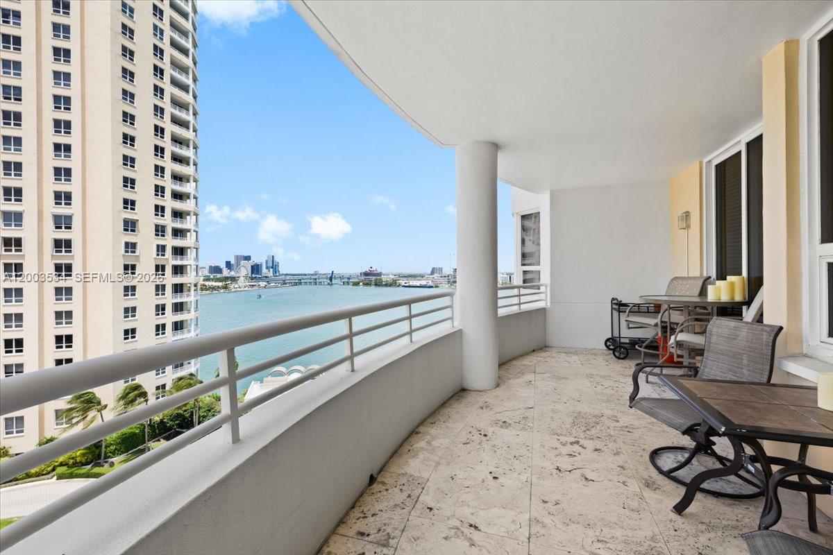 808 Brickell Key Dr #1205 Miami, FL 33131