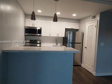 2200 E Hallandale Bch Blvd #303 Hallandale Beach, FL 33009