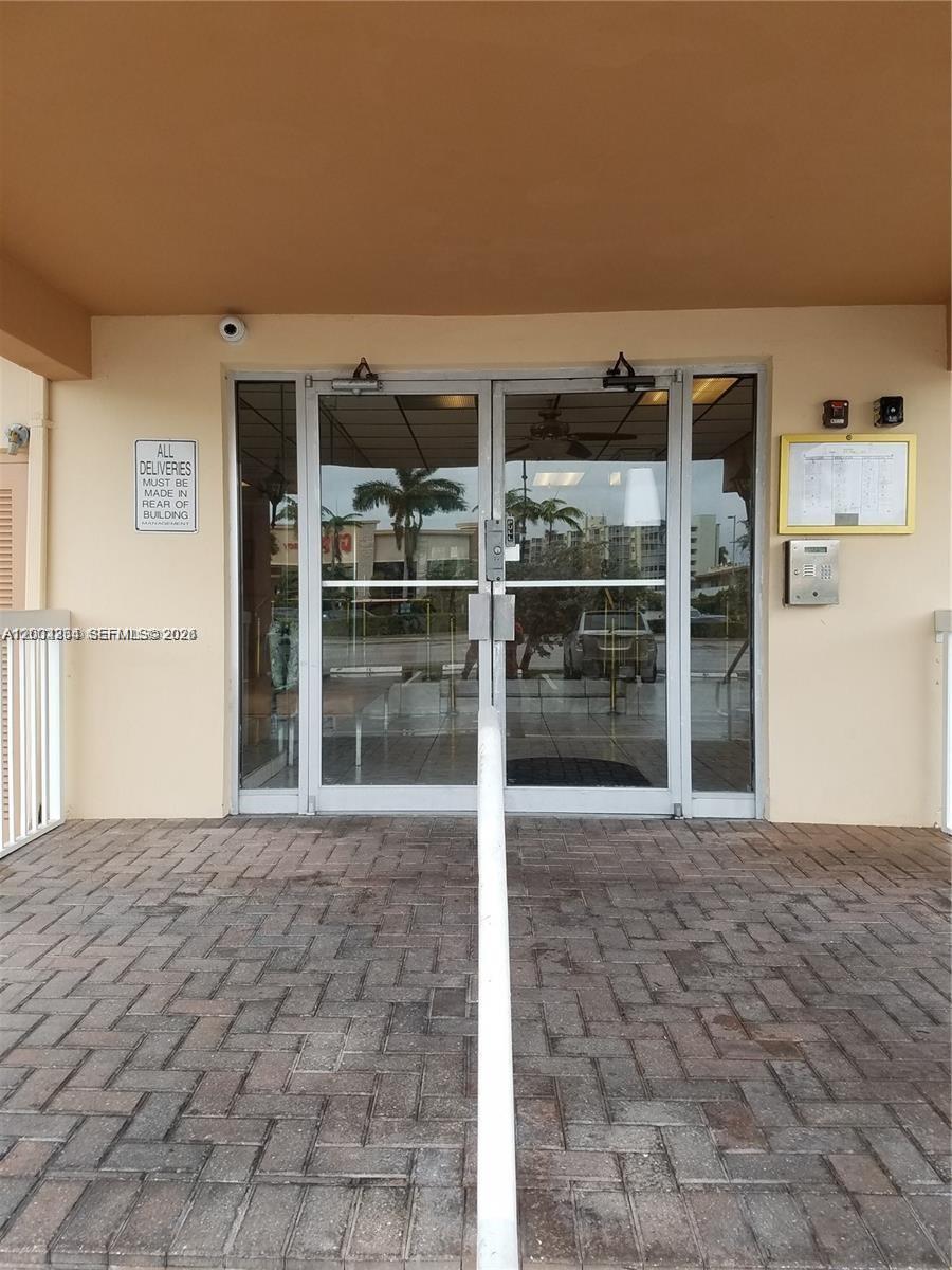 2200 E Hallandale Bch Blvd #303 Hallandale Beach, FL 33009