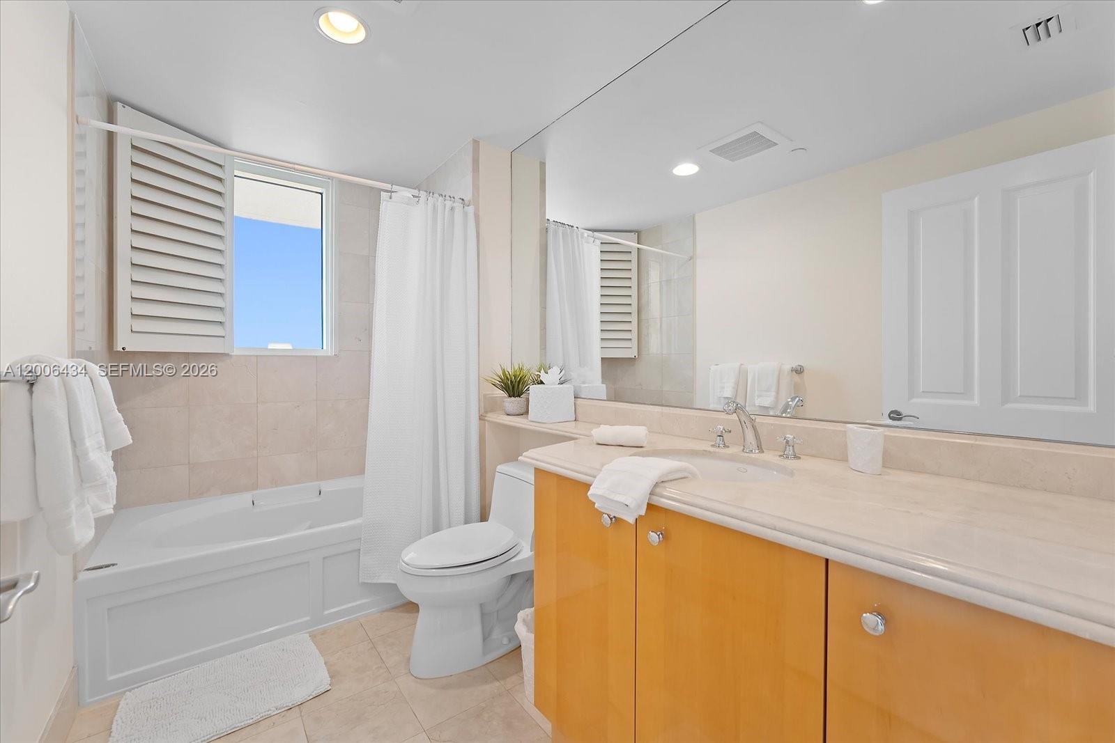 17875 Collins Ave #2702 Sunny Isles Beach, FL 33160