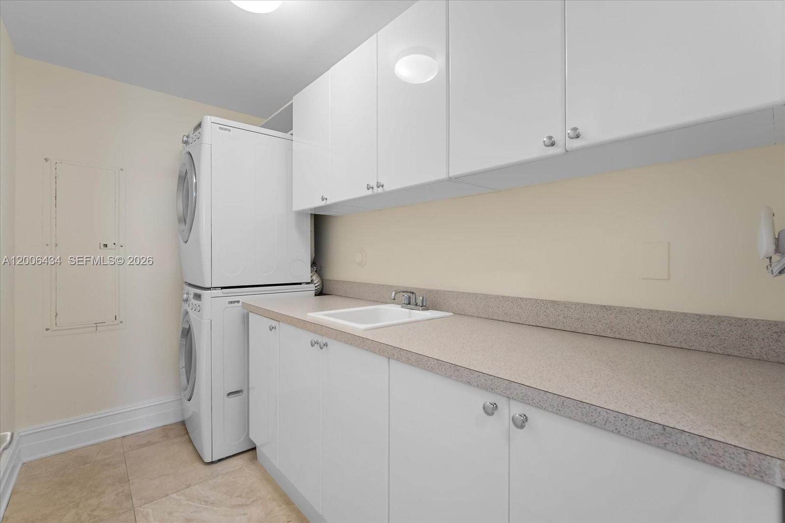 17875 Collins Ave #2702 Sunny Isles Beach, FL 33160