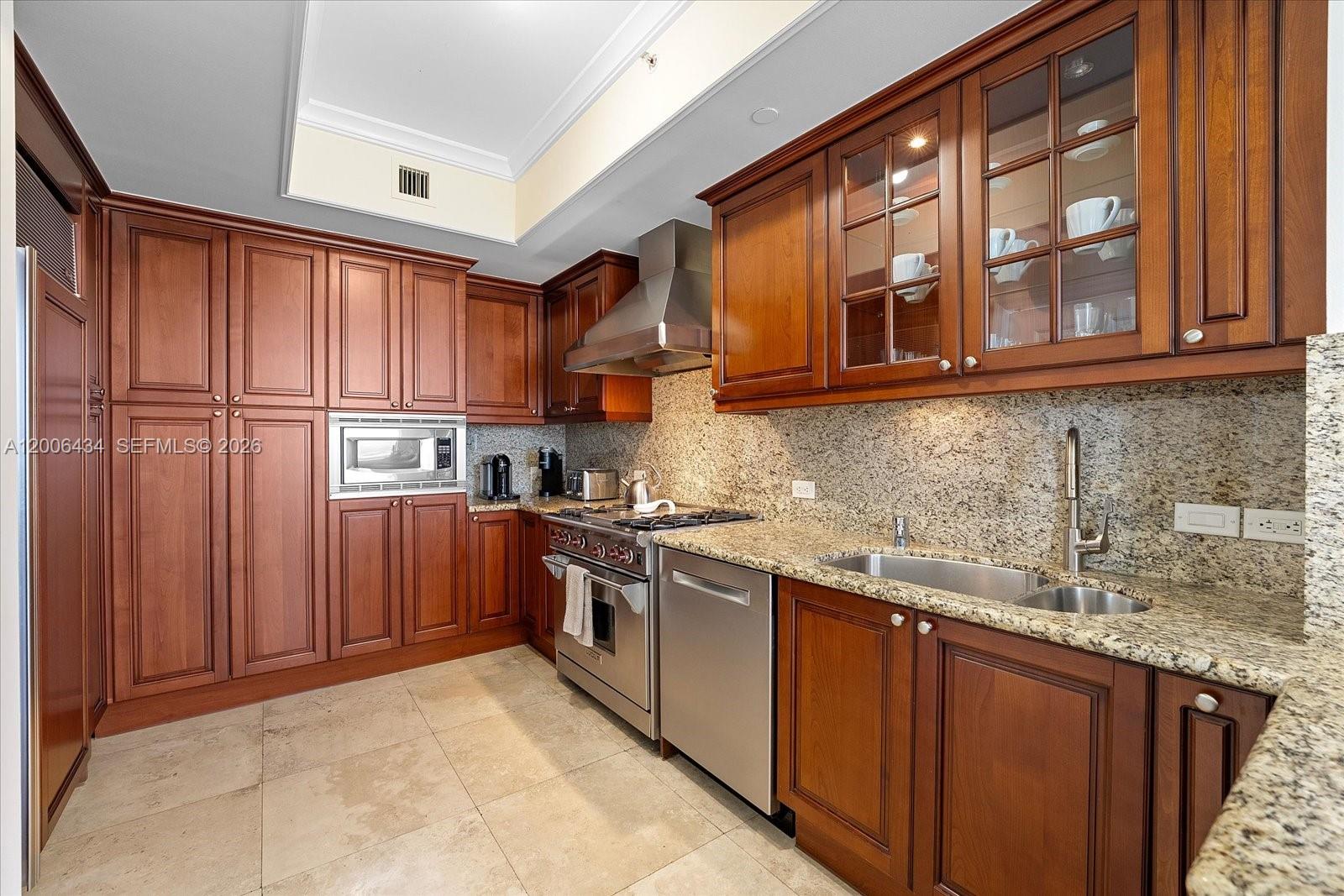 17875 Collins Ave #2702 Sunny Isles Beach, FL 33160