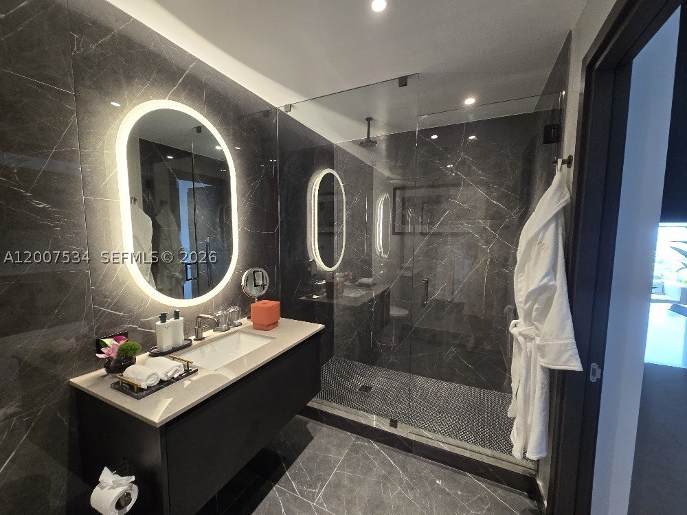 image E11EVEN Hotel & Residences11