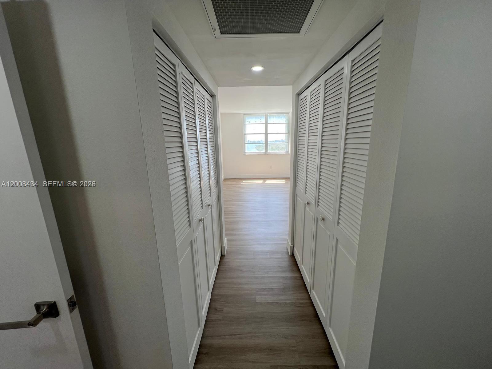 image Arlen House West24