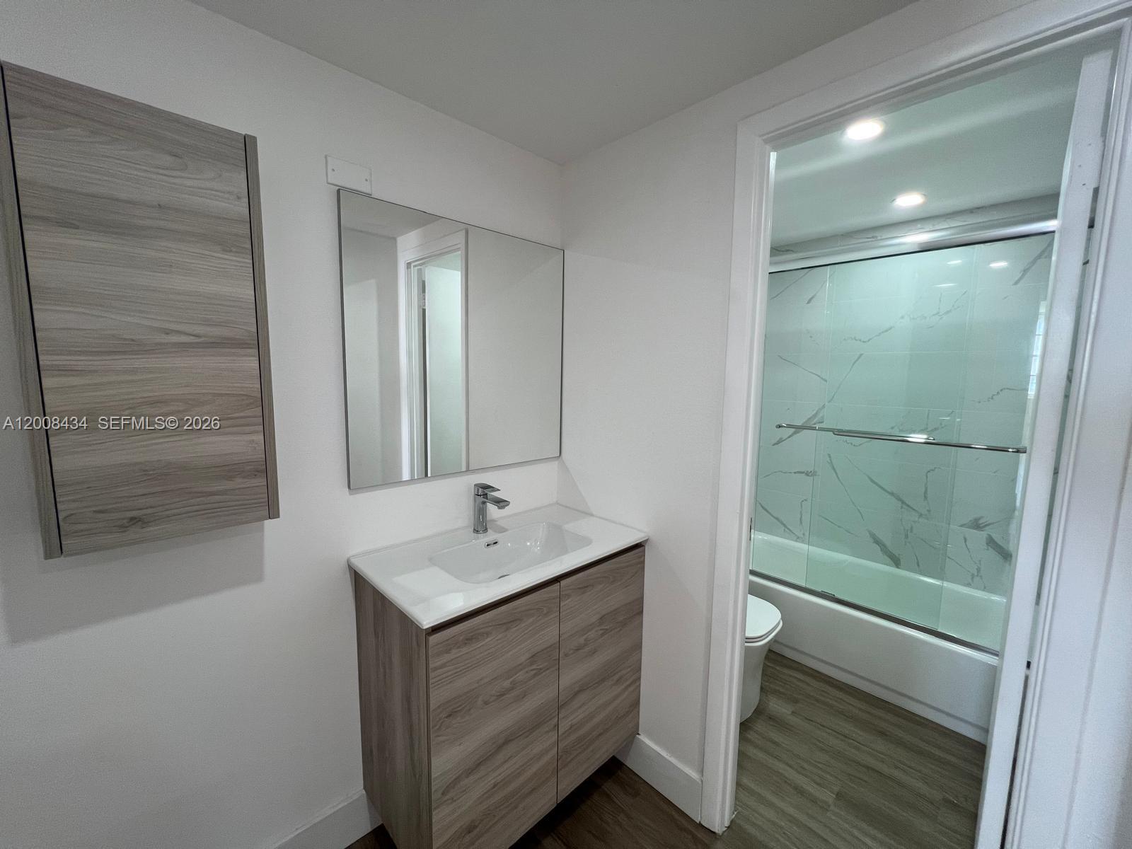 image Arlen House West30