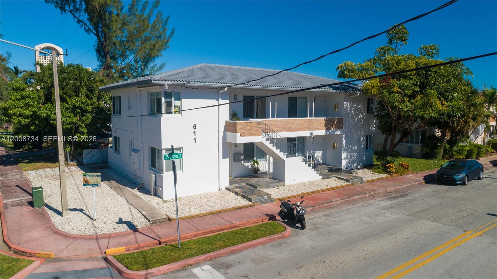 611 74th St Miami Beach, FL 33141