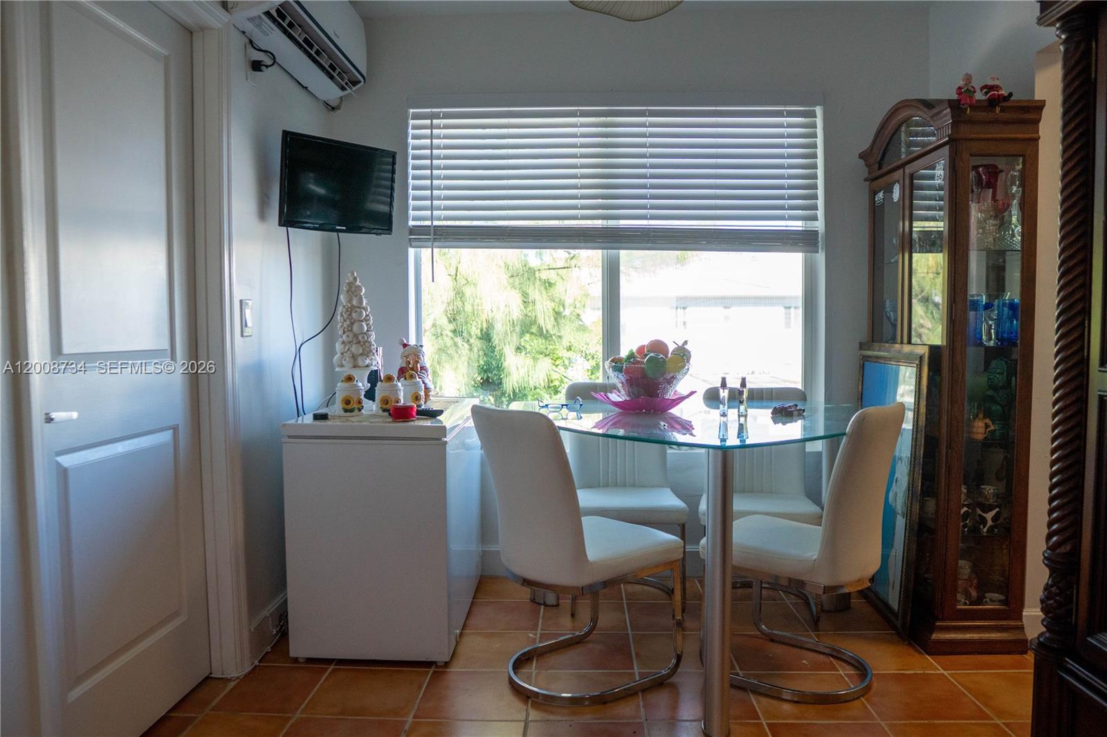 611 74th St Miami Beach, FL 33141