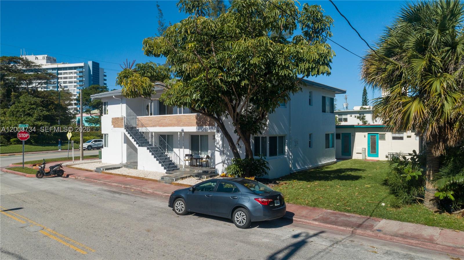 611 74th St Miami Beach, FL 33141