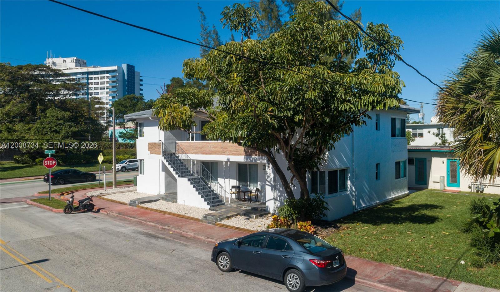 611 74th St Miami Beach, FL 33141