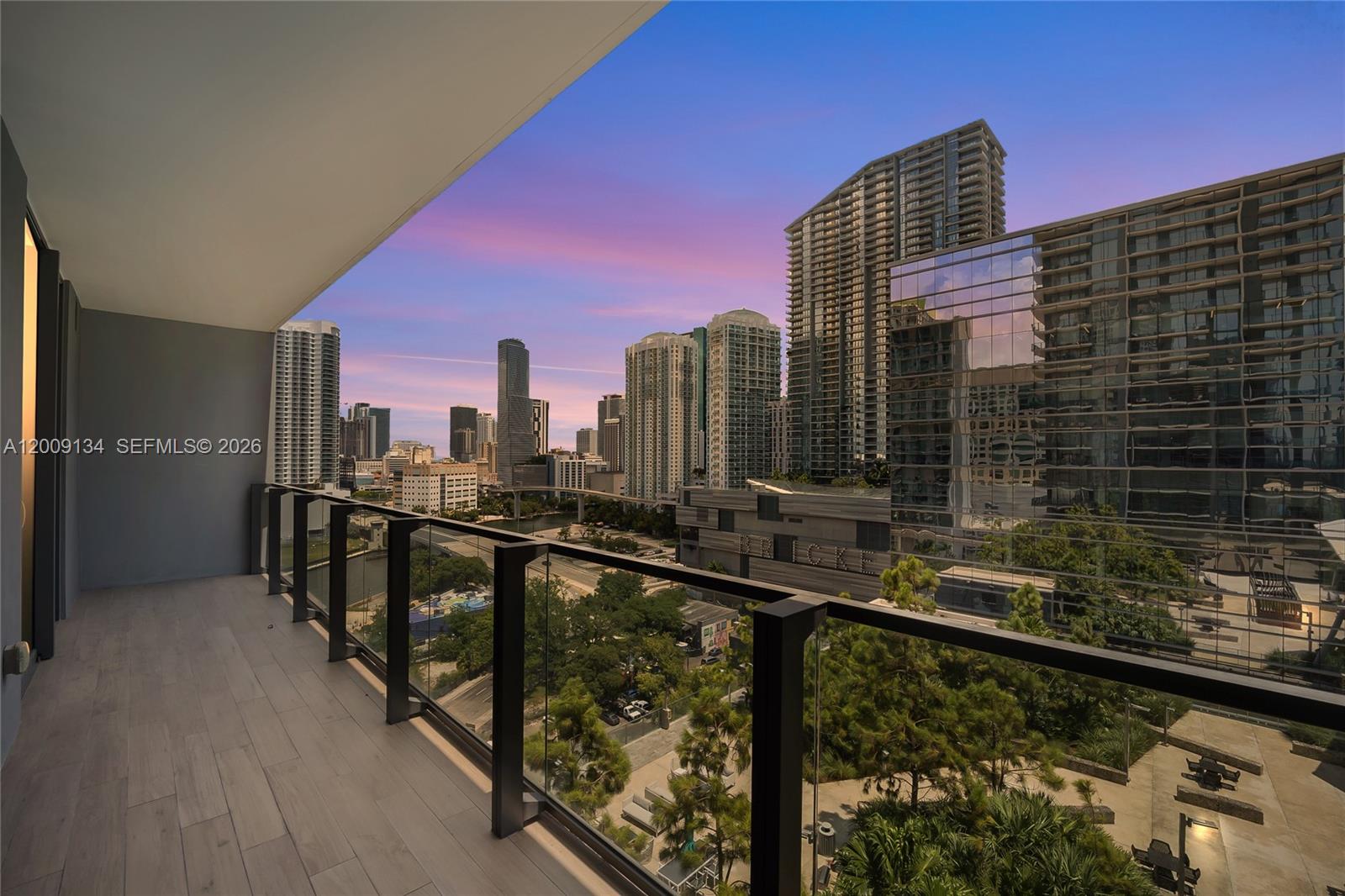 88 SW 7th St #1009 Miami, FL 33130