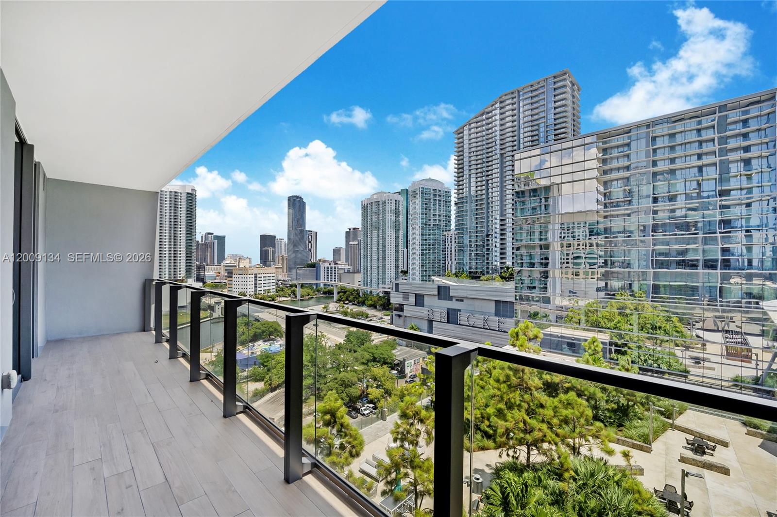 88 SW 7th St #1009 Miami, FL 33130