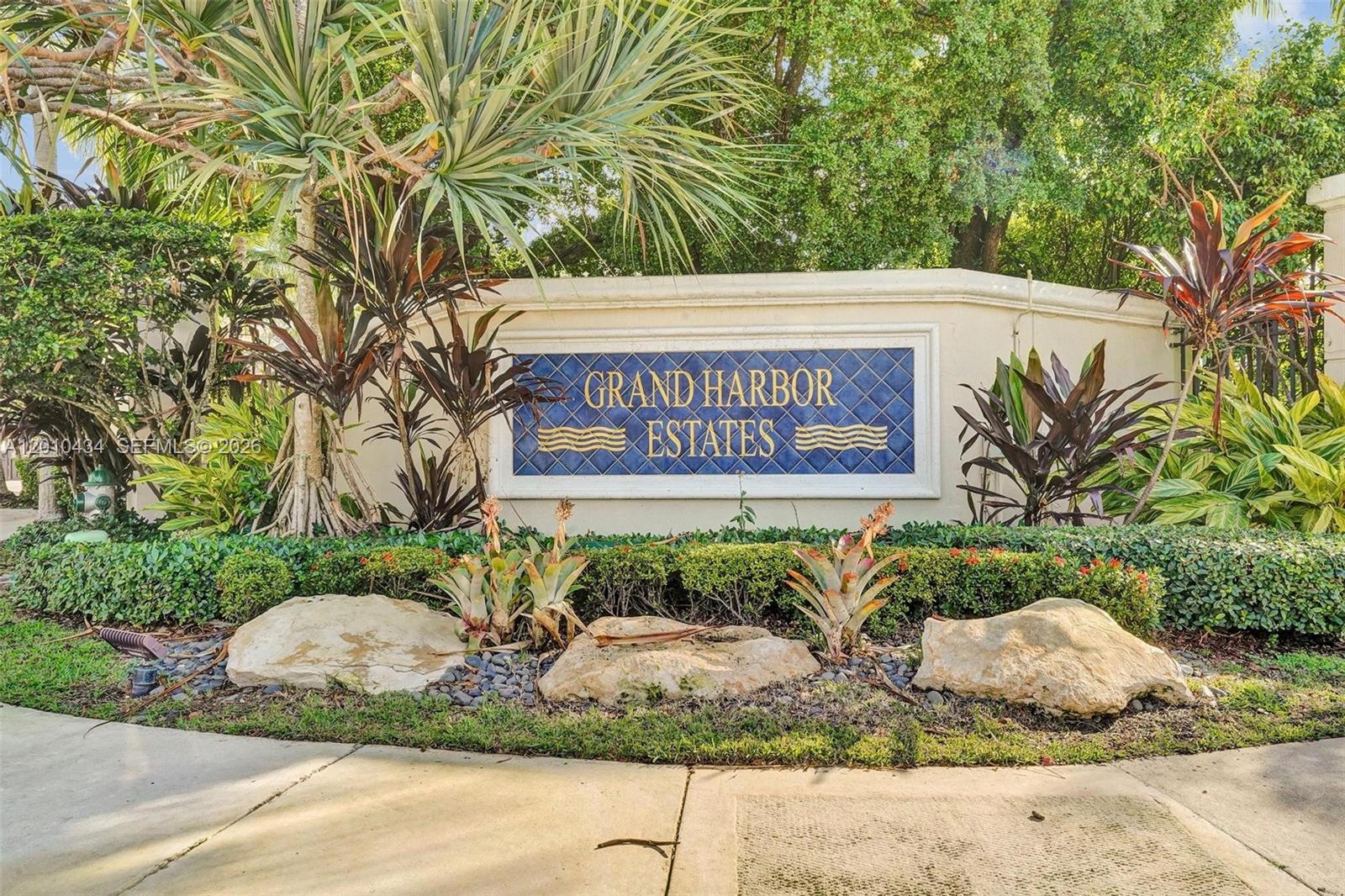 1575 Windjammer Way Hollywood, FL 33019