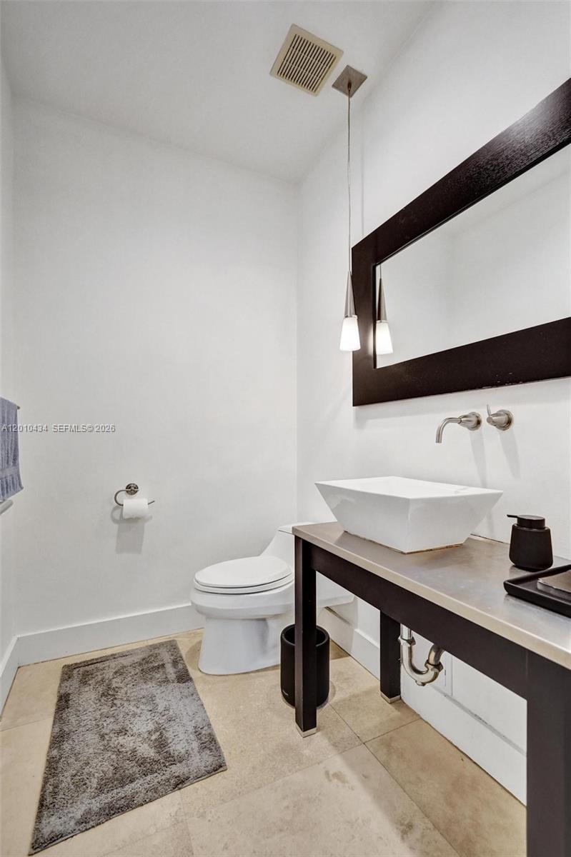 1575 Windjammer Way Hollywood, FL 33019