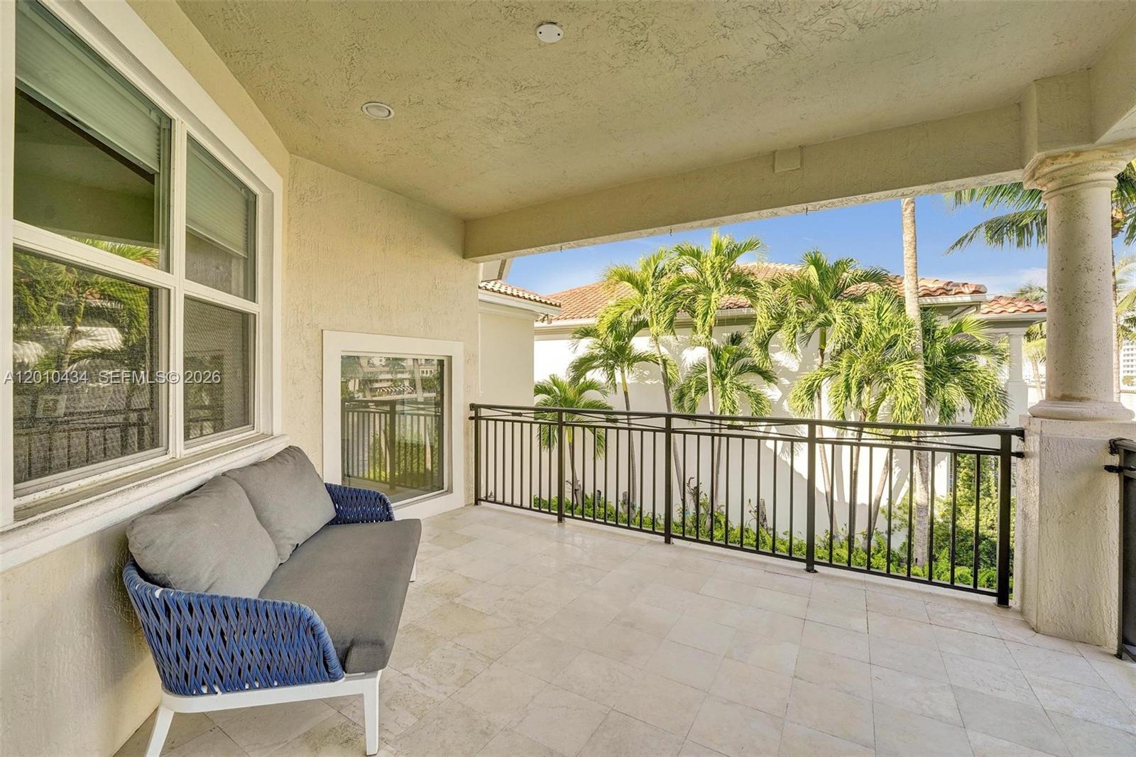 1575 Windjammer Way Hollywood, FL 33019