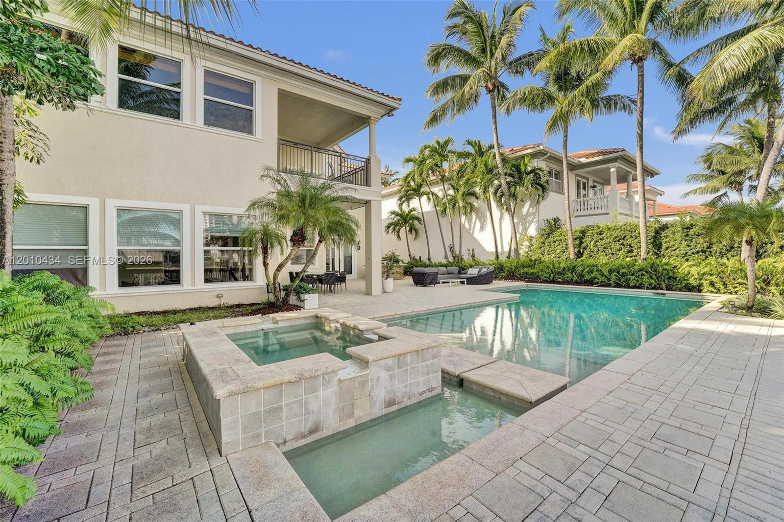 1575 Windjammer Way Hollywood, FL 33019