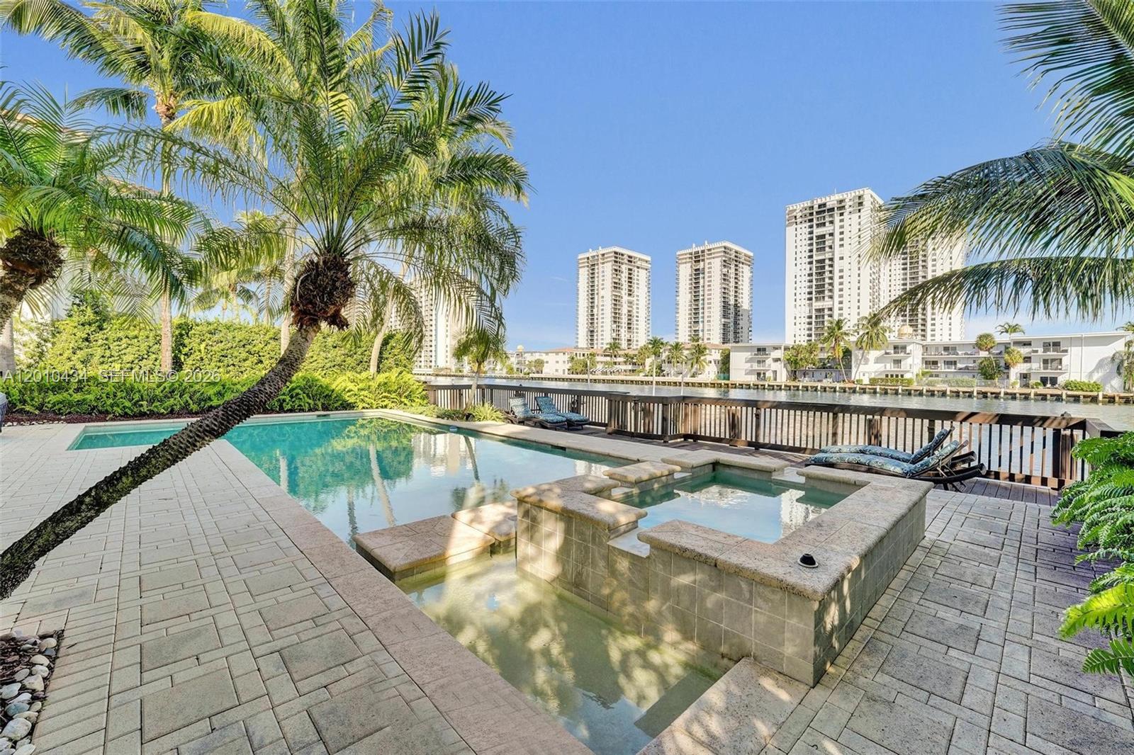 1575 Windjammer Way Hollywood, FL 33019