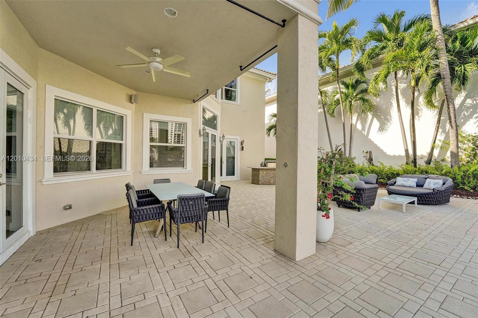 1575 Windjammer Way Hollywood, FL 33019