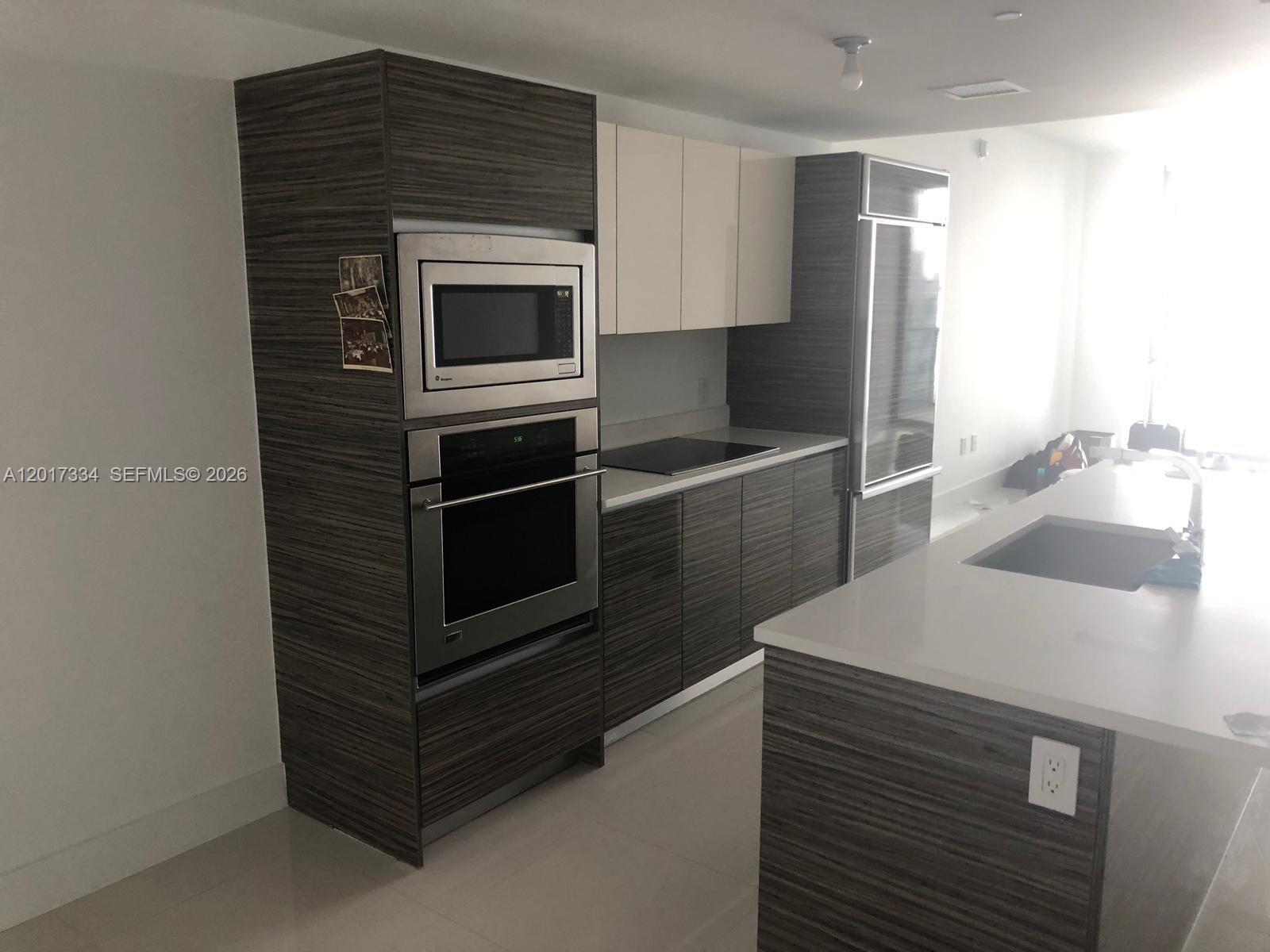 460 NE 28th St #1102 Miami, FL 33132