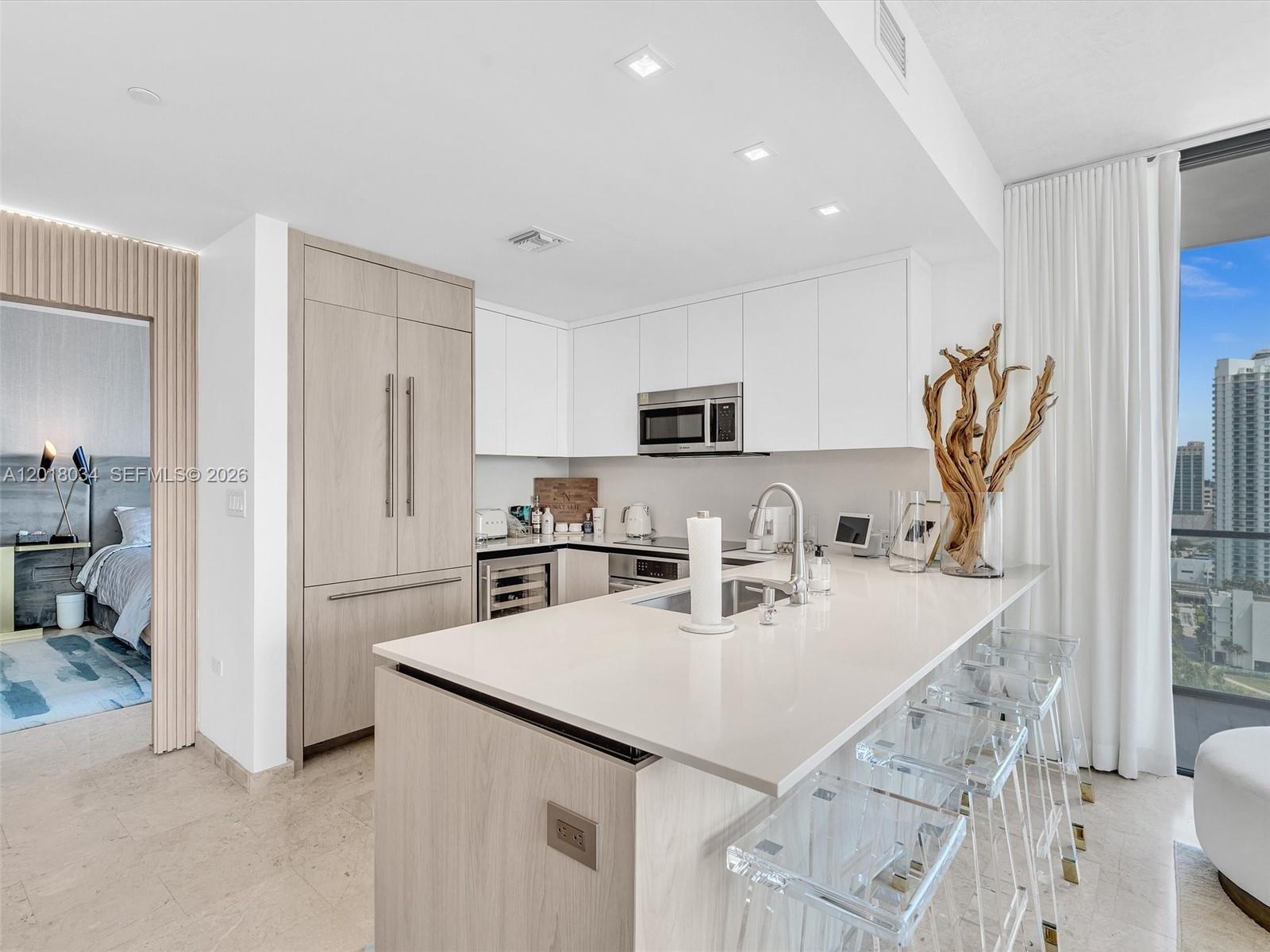 88 SW 7th St #2011 Miami, FL 33130