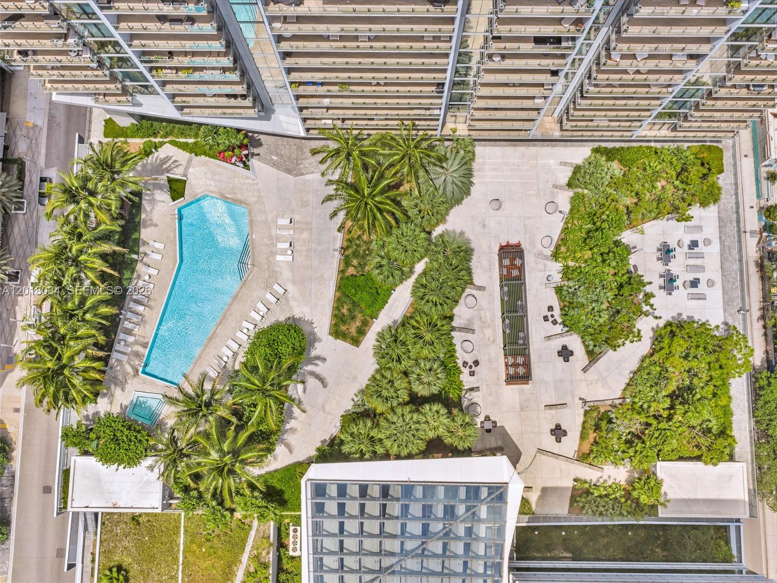 88 SW 7th St #2011 Miami, FL 33130