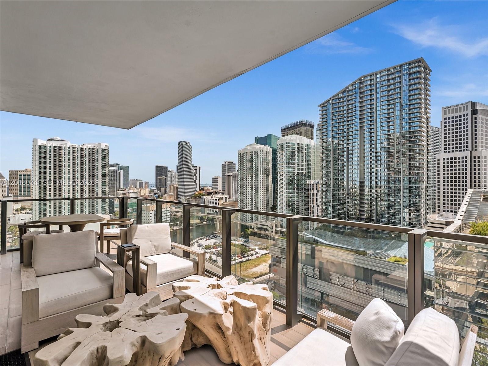 88 SW 7th St #2011 Miami, FL 33130