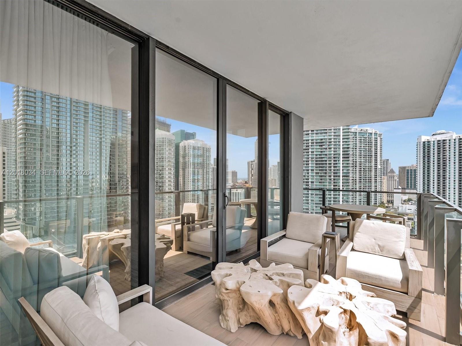 88 SW 7th St #2011 Miami, FL 33130