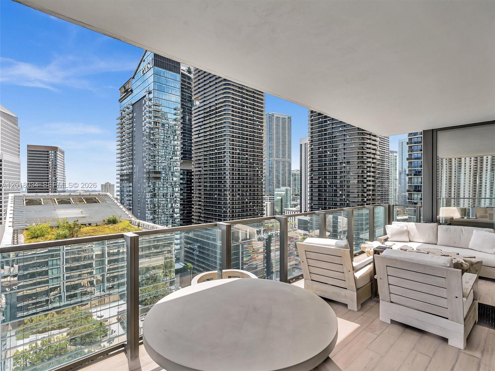 88 SW 7th St #2011 Miami, FL 33130
