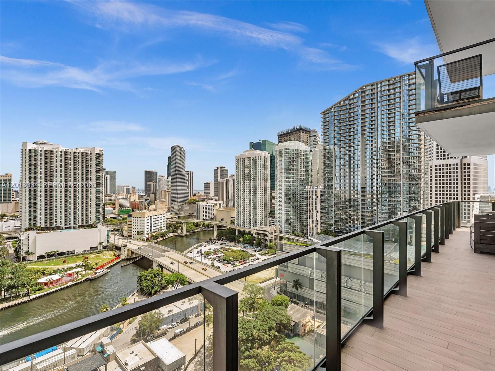 88 SW 7th St #2011 Miami, FL 33130