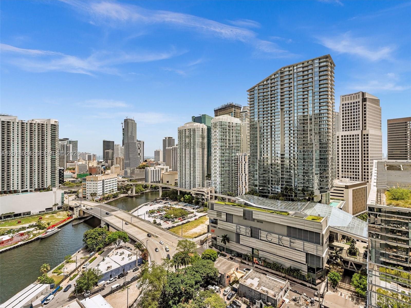88 SW 7th St #2011 Miami, FL 33130