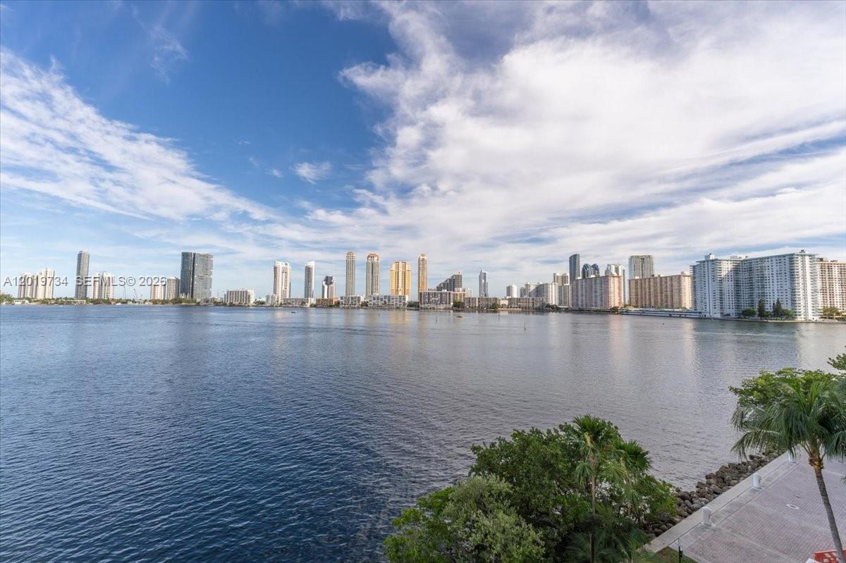3000 Island Blvd #2802 Aventura, FL 33160