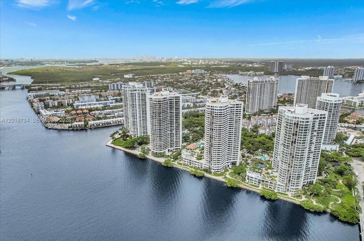 3000 Island Blvd #2802 Aventura, FL 33160