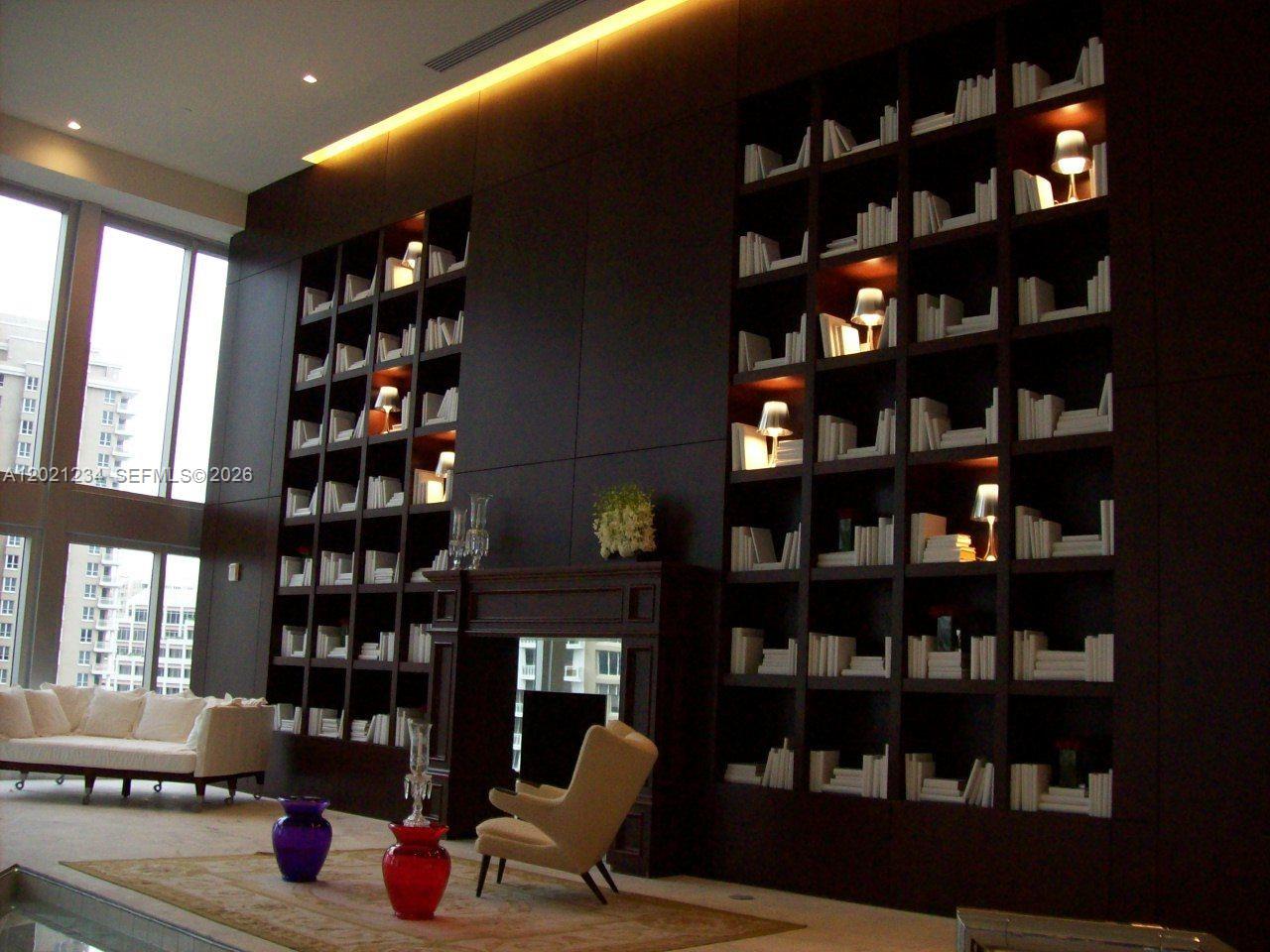 image Icon Brickell I23