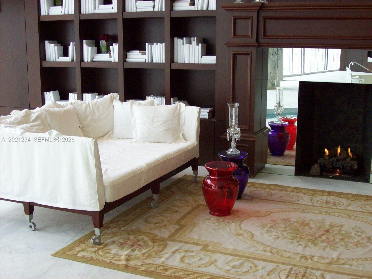image Icon Brickell I27